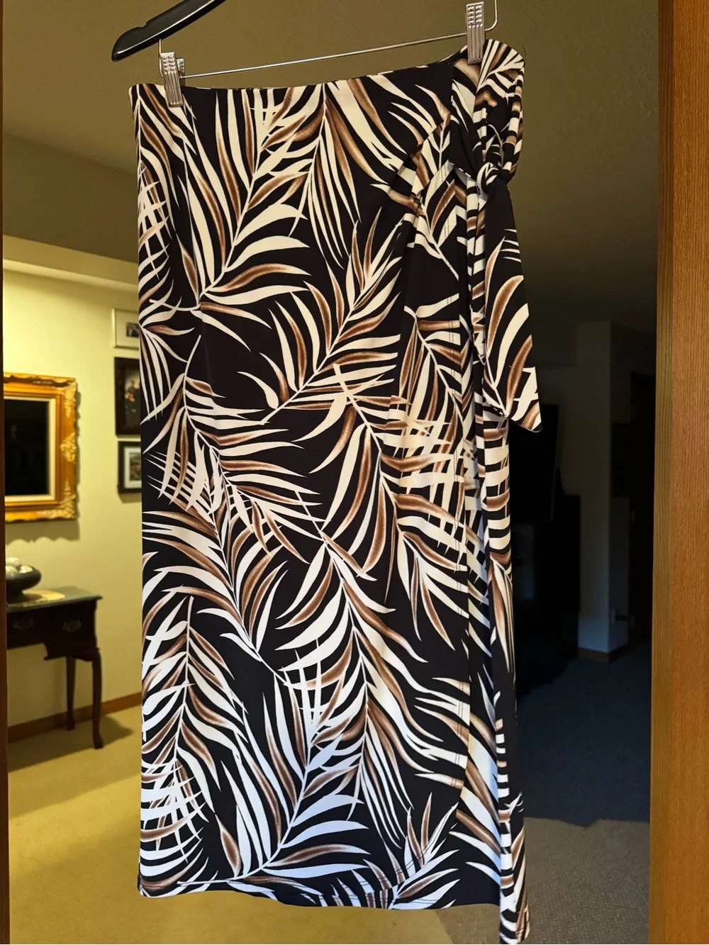 Black Tropical Leaf Print wrap skirt and top - Picture 7 of 9